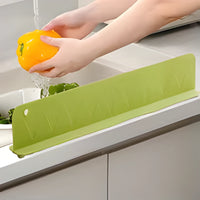 Silicone Sink Splash Guard – Waterproof Water Baffle with Strong Suction Cups