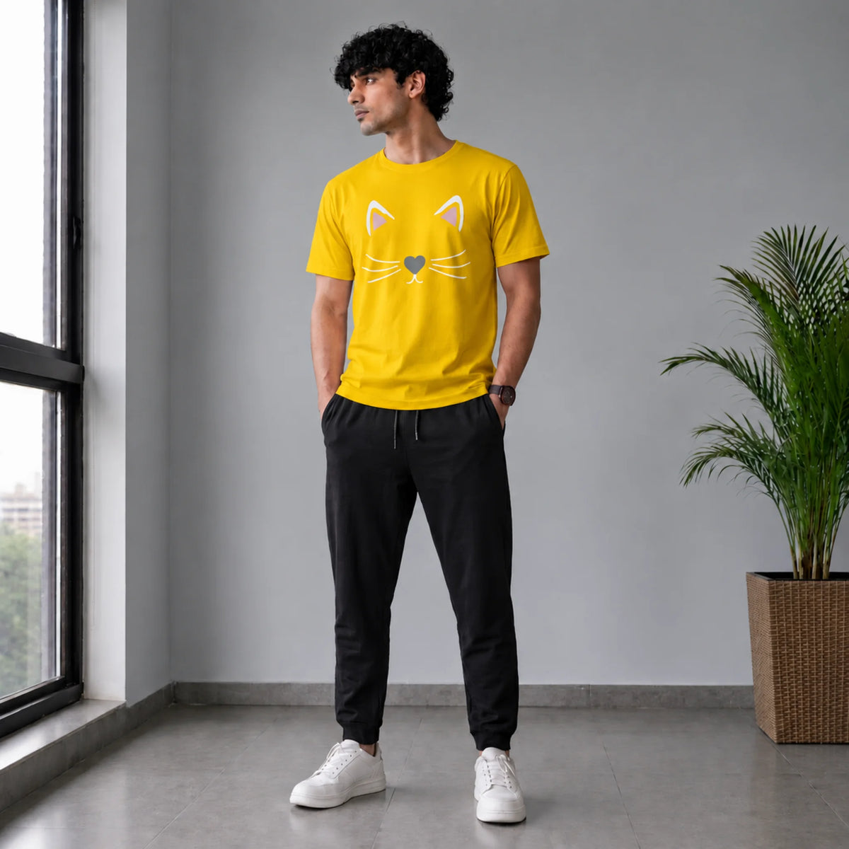Men’s Yellow Cat Face Graphic Printed Crew Neck T-Shirt